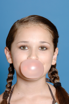 SALUTE: CHEWING-GUM ASSOLTO, XILITOLO 'SCUDO' ANTICARIE NEI BIMBI