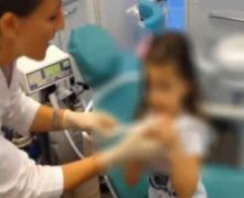 Prima volta dal dentista senza paura col protossido d'azoto per cure di bimba di 5 aa